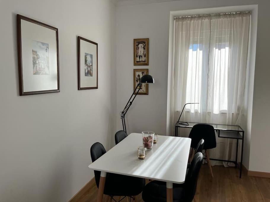 Casa Da Praia Da Poca - Apartamento Lirio Estoril Eksteriør bilde