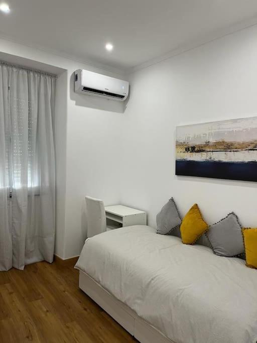 Casa Da Praia Da Poca - Apartamento Lirio Estoril Eksteriør bilde